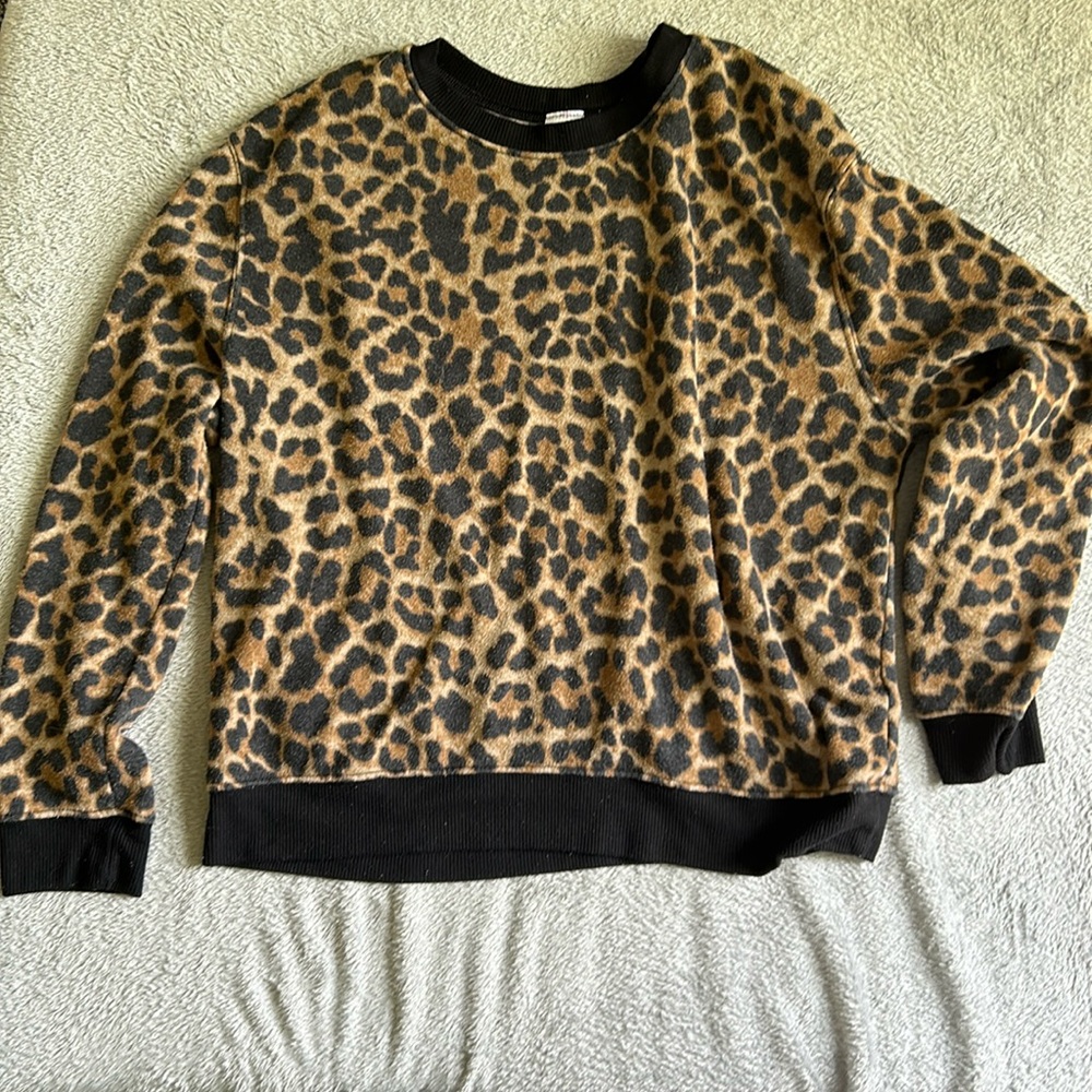 Cheetah print sweatshirt